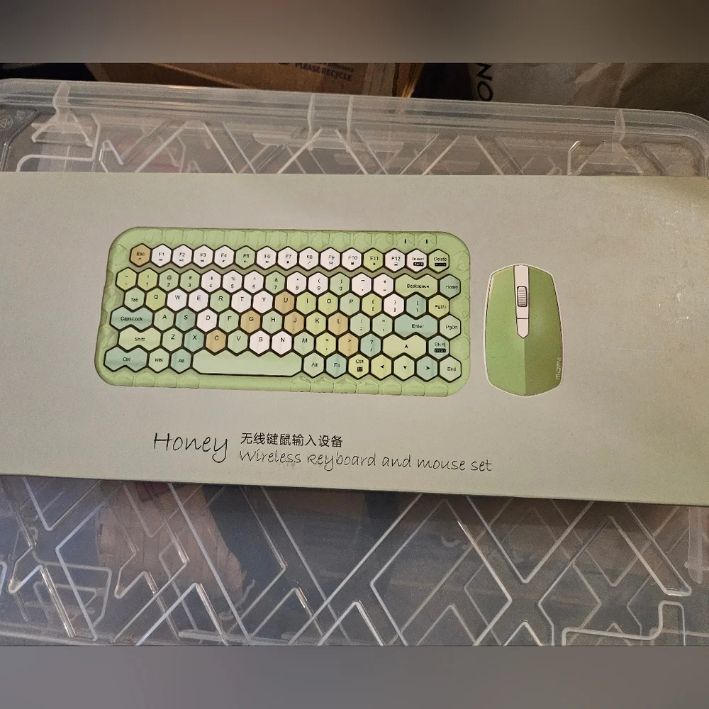 Brand New Green Wireless Keyboard and Mouse Set
